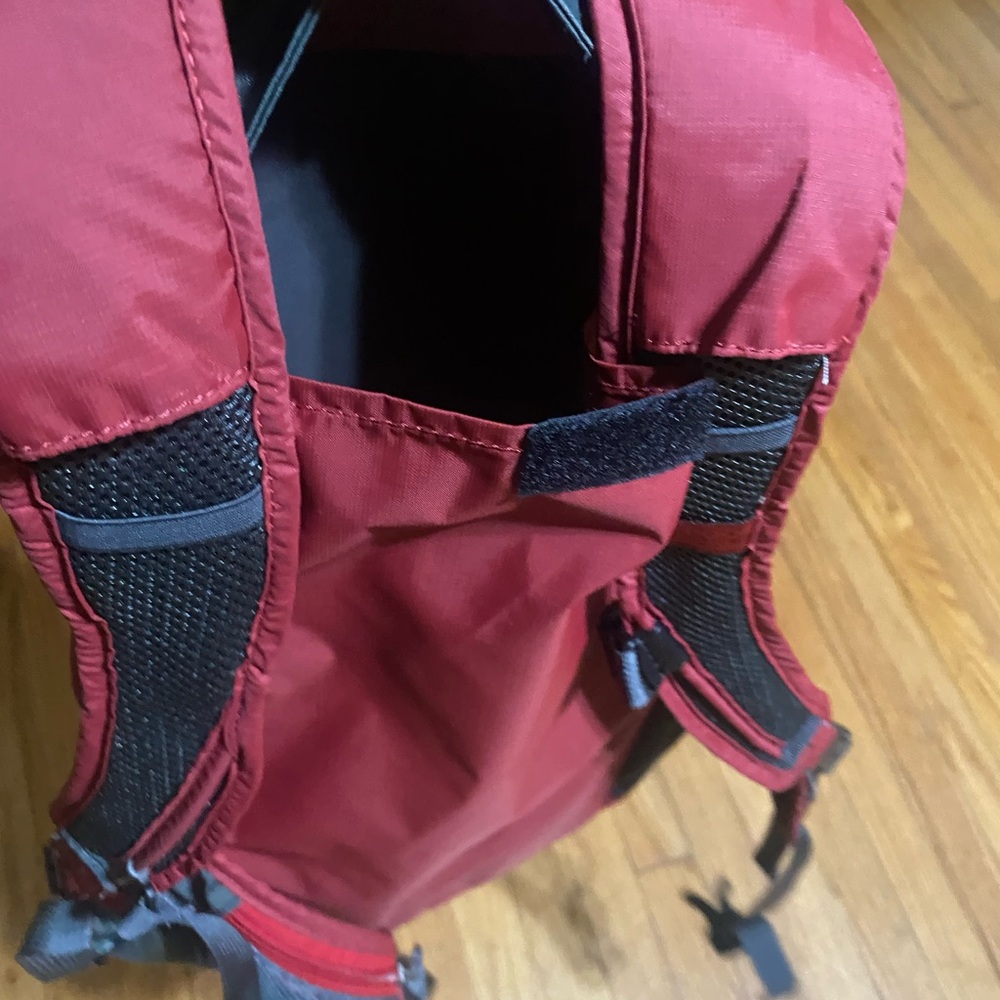 Outdoor Research Maroon Gear Bag - Picture 5 of 7
